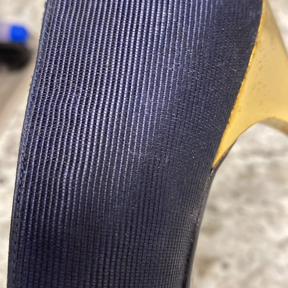 Stuart Weitzman Vintage Pumps - Picture 10 of 11